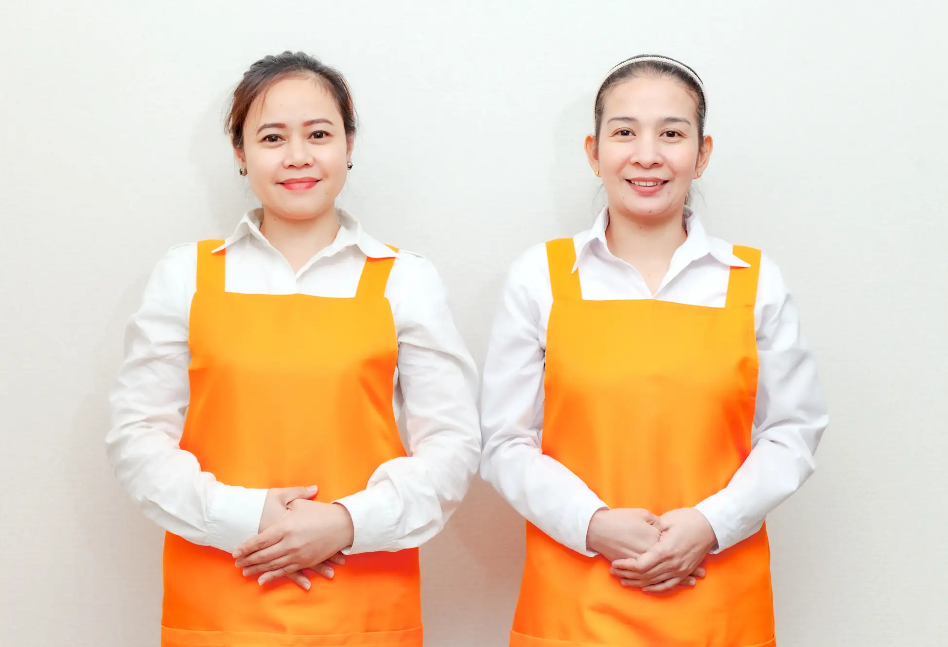 運営元のオフィスとスタッフの様子